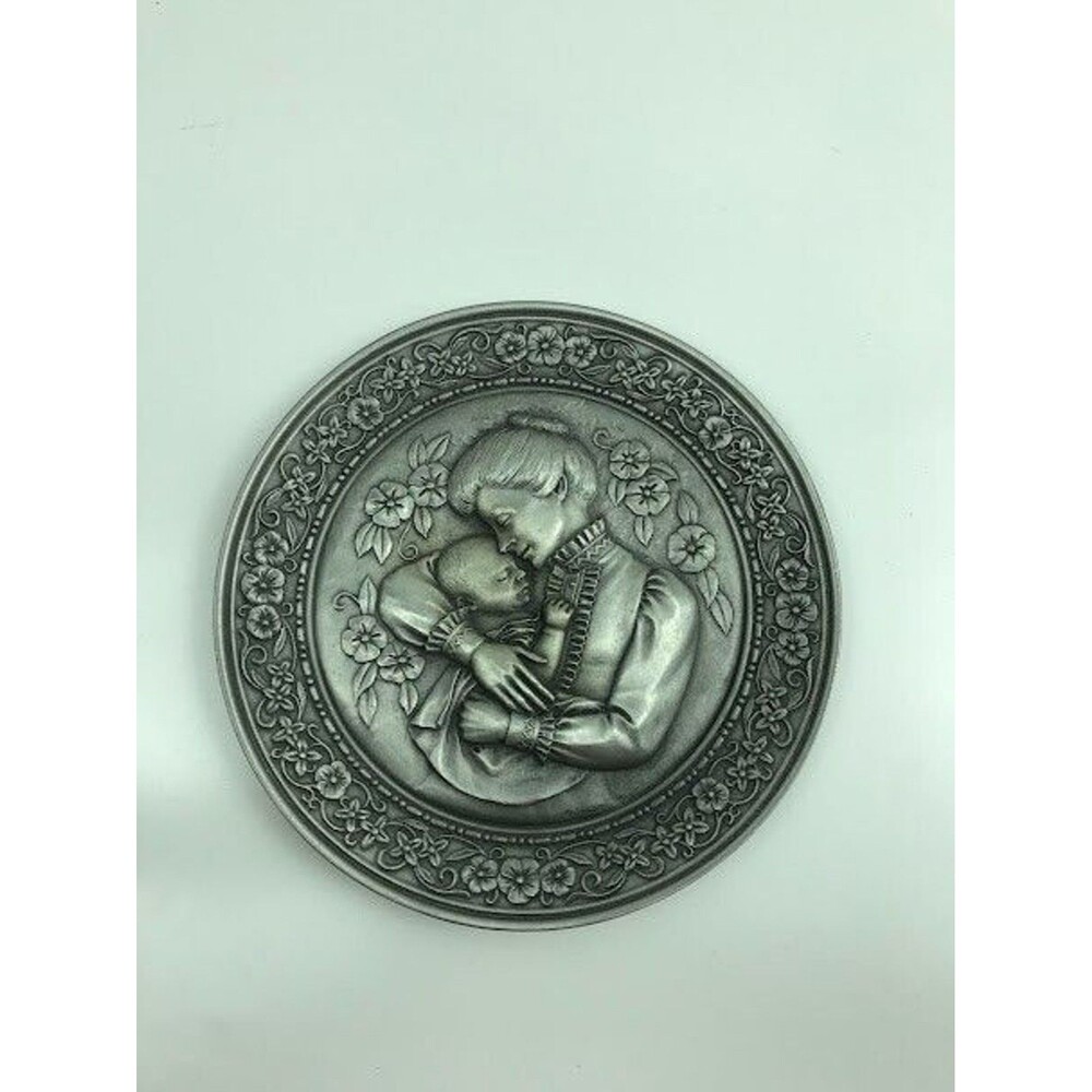 Hudson Pewter 1979 Limited Edition Mothers Day Plate-By Albert C. Petitto